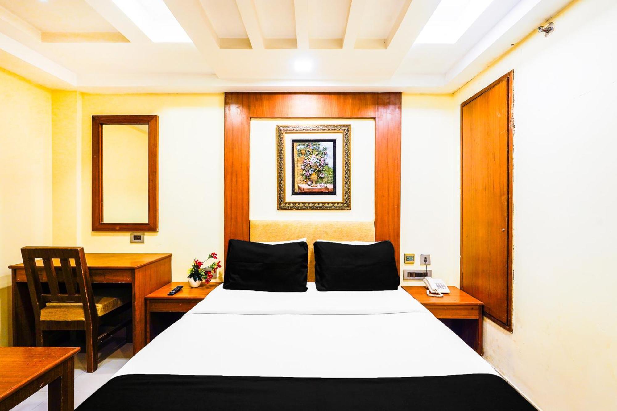 Super Townhouse Oak Alandur Near Chennai Airport Formerly Vijay Park 외부 사진