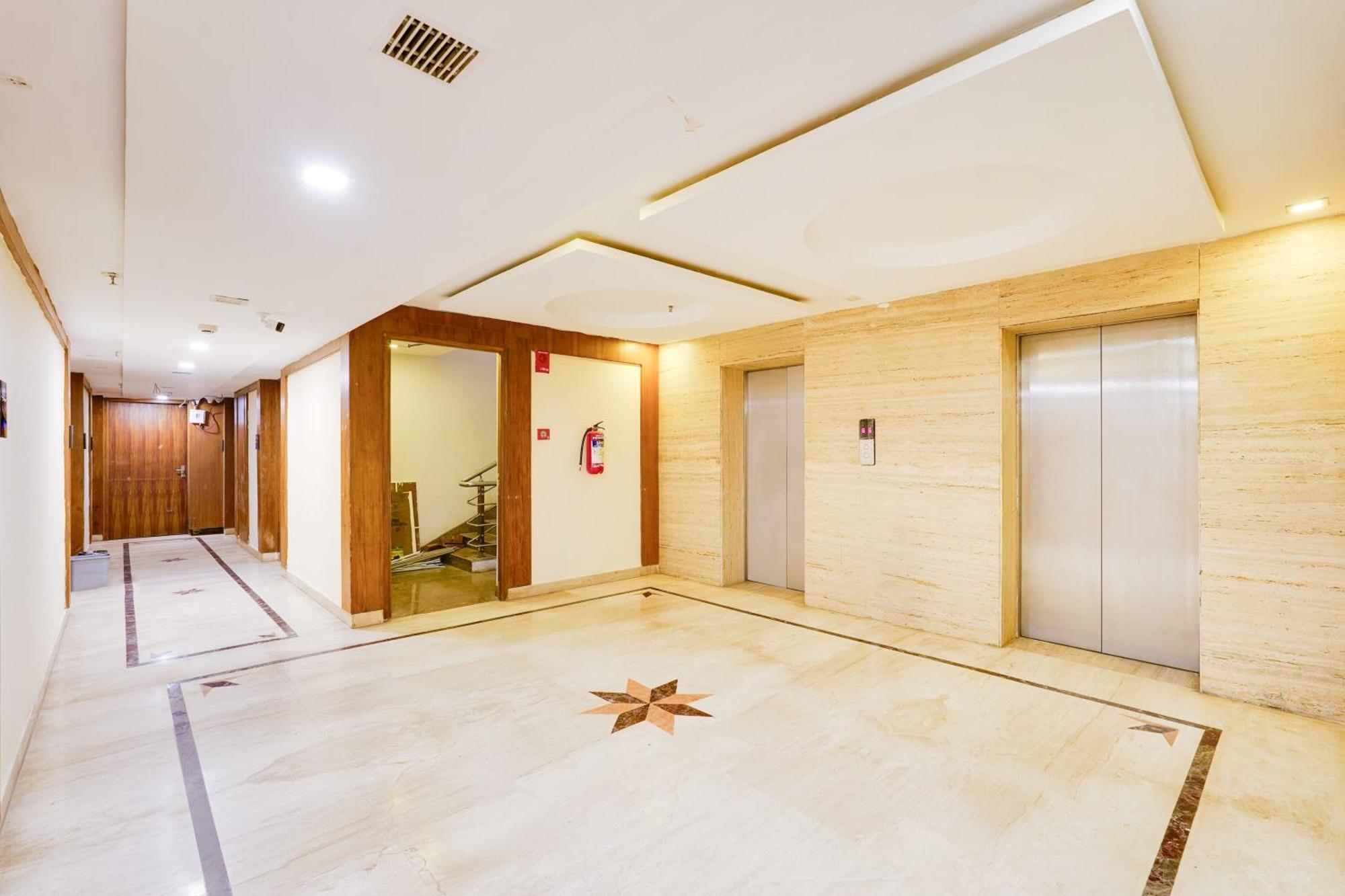 Super Townhouse Oak Alandur Near Chennai Airport Formerly Vijay Park 외부 사진