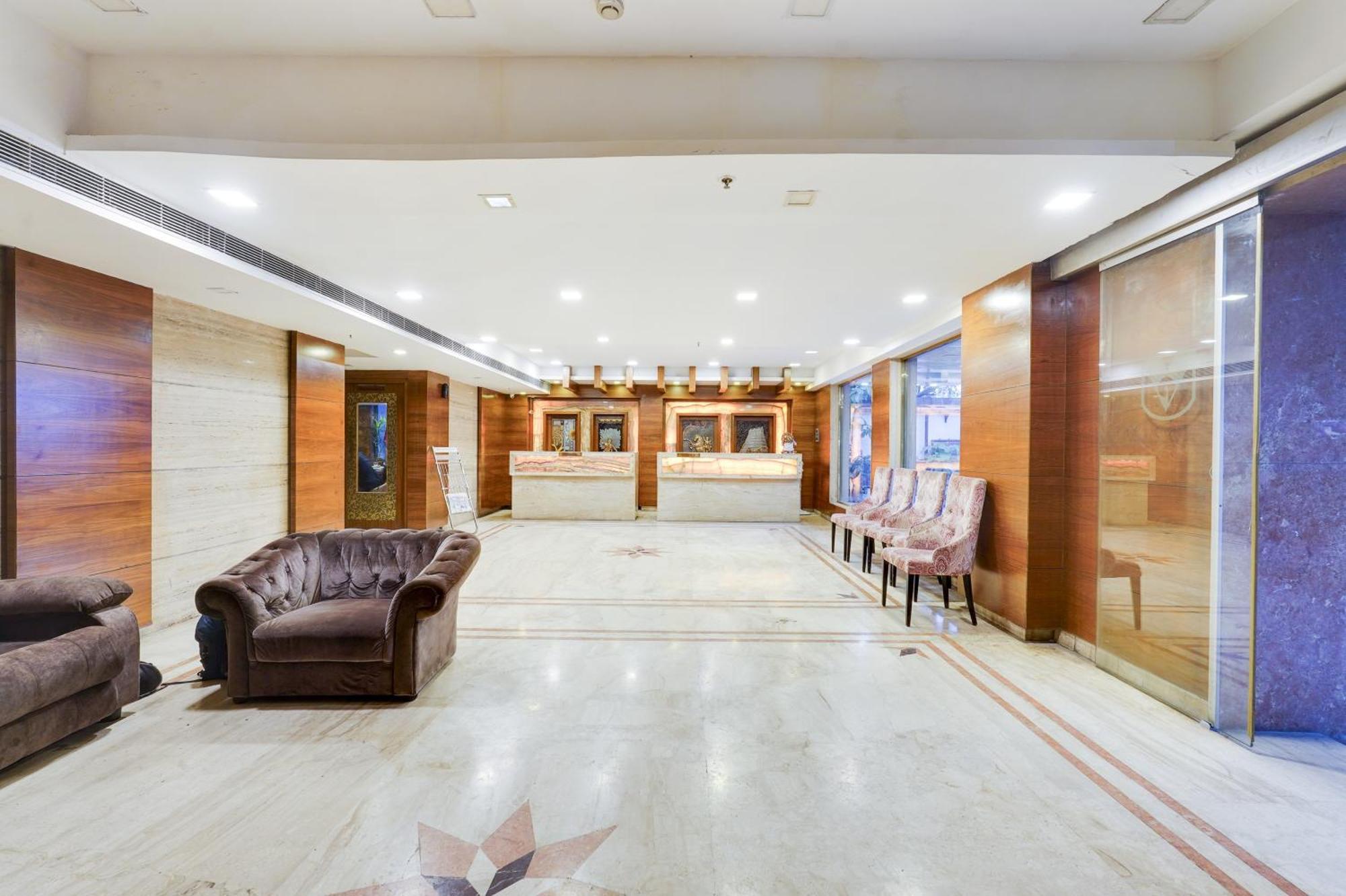 Super Townhouse Oak Alandur Near Chennai Airport Formerly Vijay Park 외부 사진