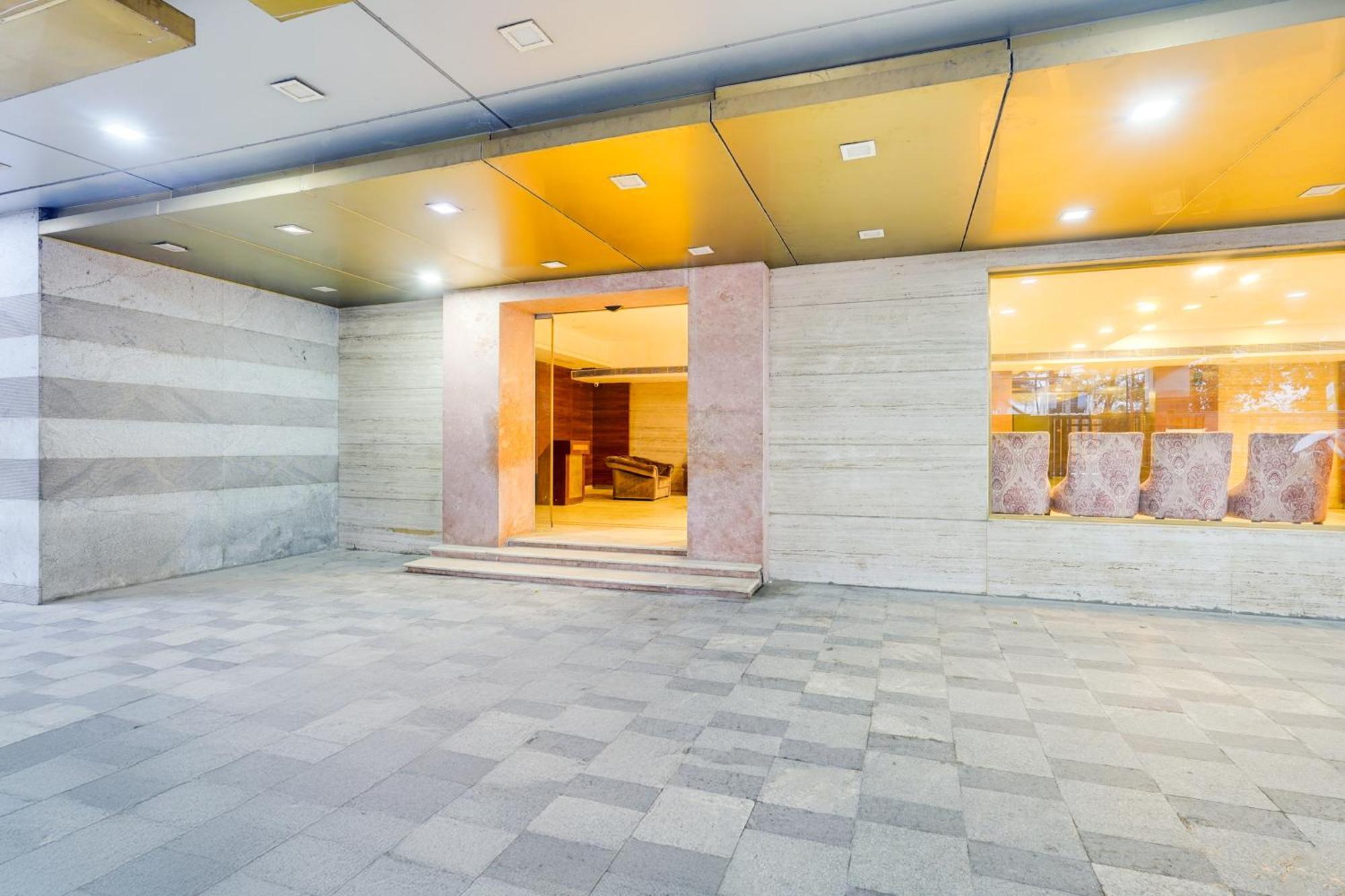 Super Townhouse Oak Alandur Near Chennai Airport Formerly Vijay Park 외부 사진